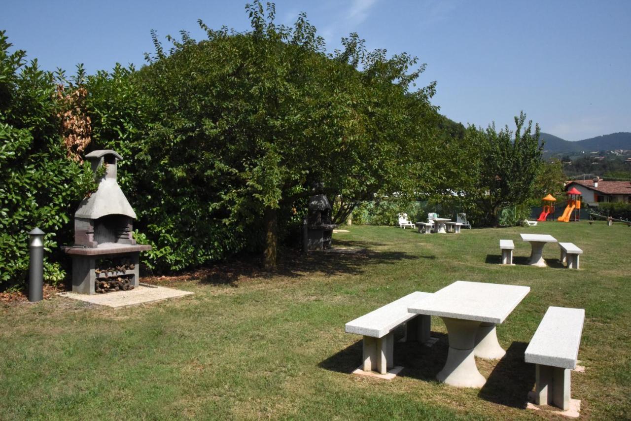 Villa Gradoni Monticelli Brusati ภายนอก รูปภาพ