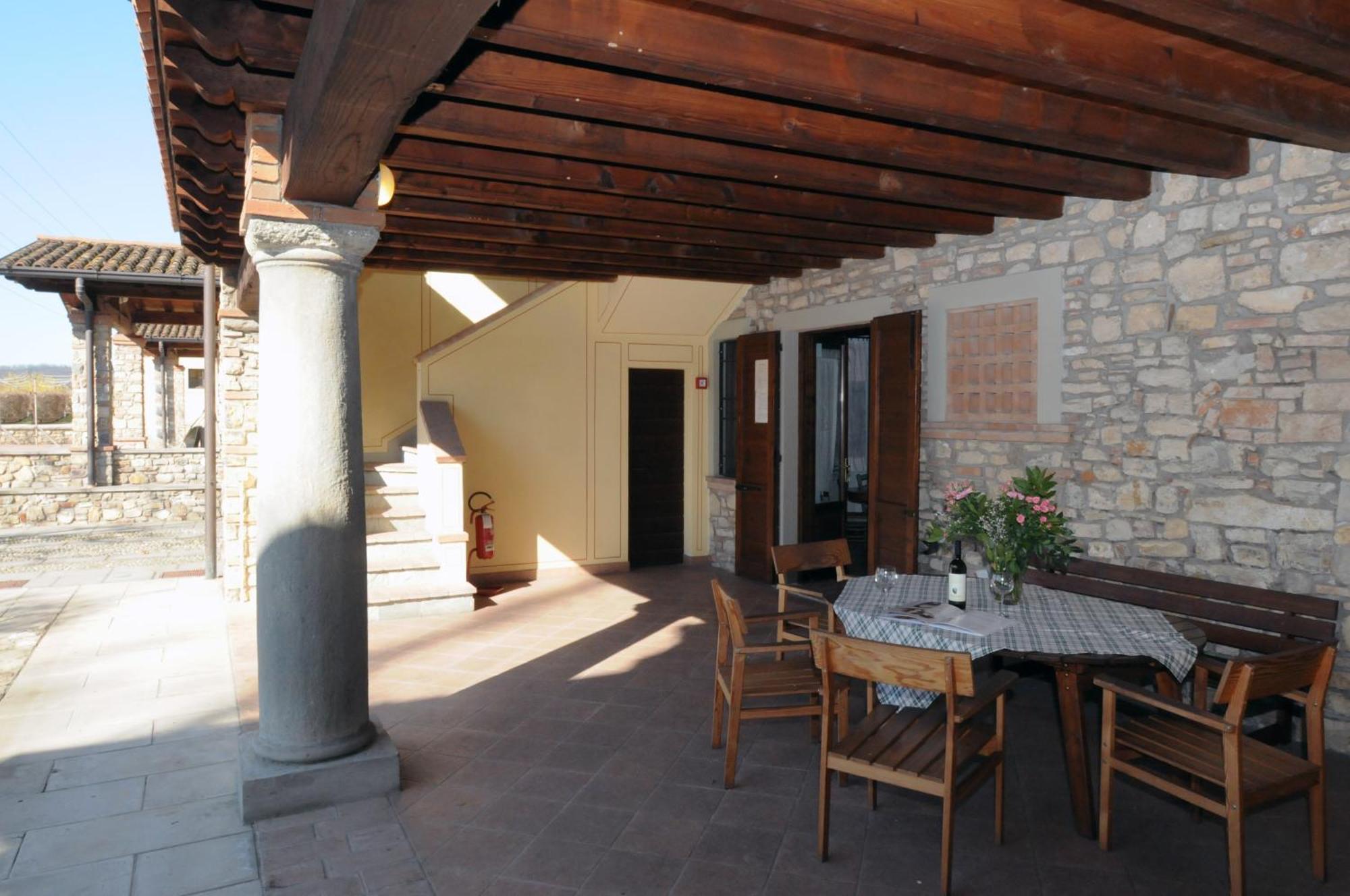 Villa Gradoni Monticelli Brusati ภายนอก รูปภาพ