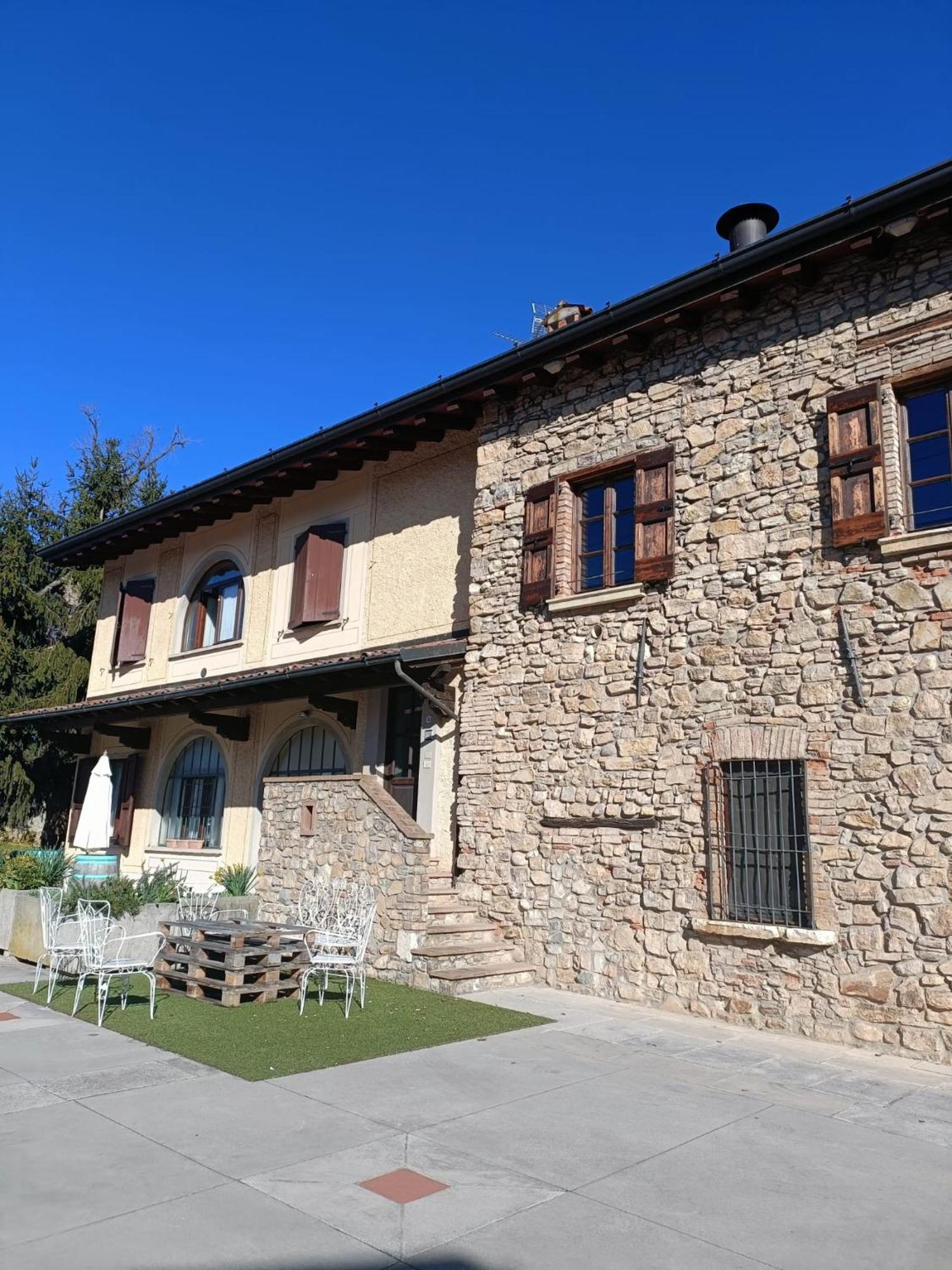 Villa Gradoni Monticelli Brusati ภายนอก รูปภาพ