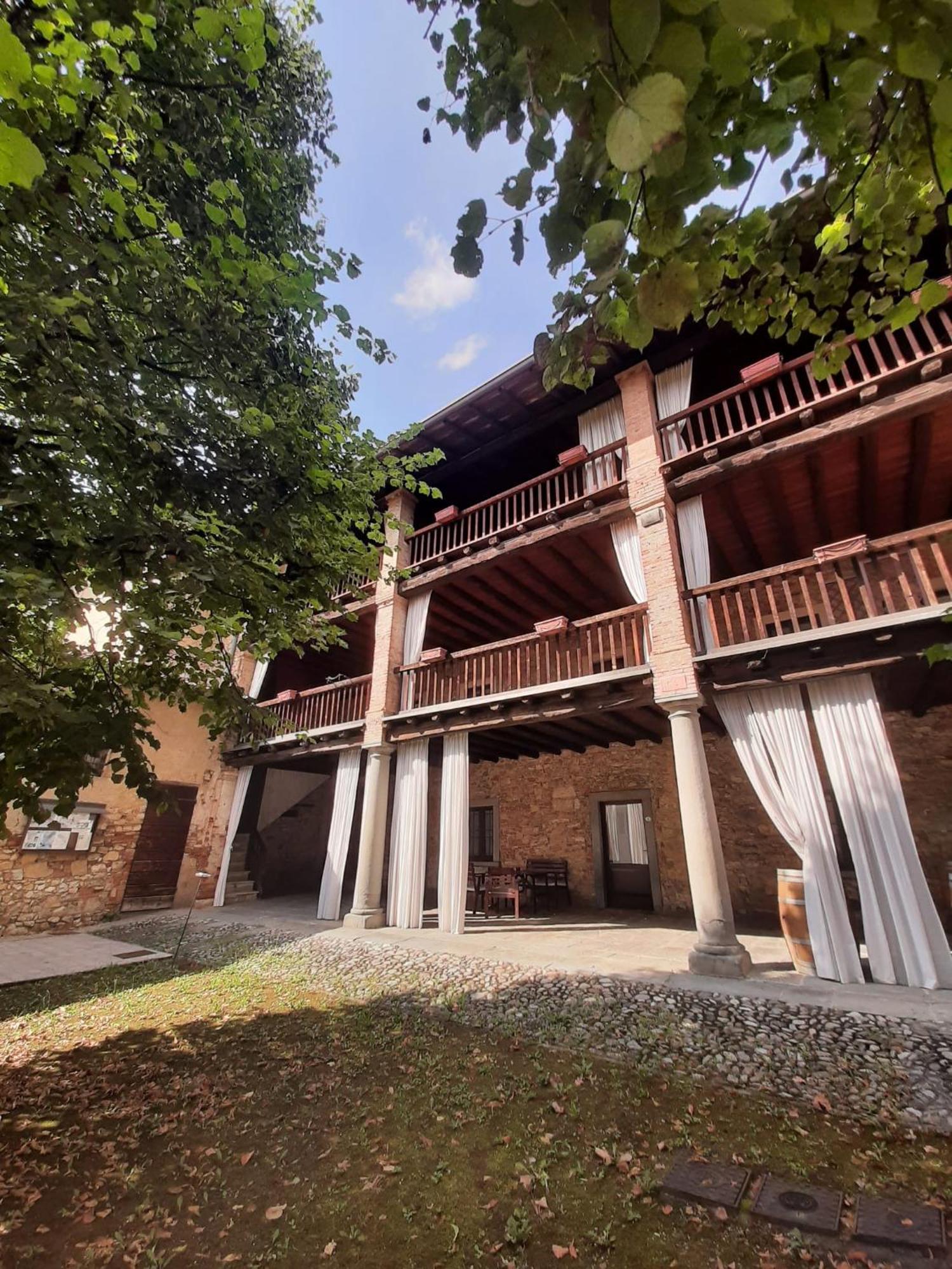 Villa Gradoni Monticelli Brusati ภายนอก รูปภาพ