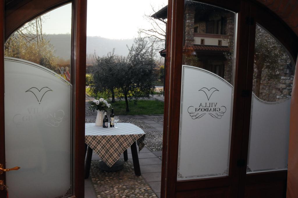 Villa Gradoni Monticelli Brusati ภายนอก รูปภาพ